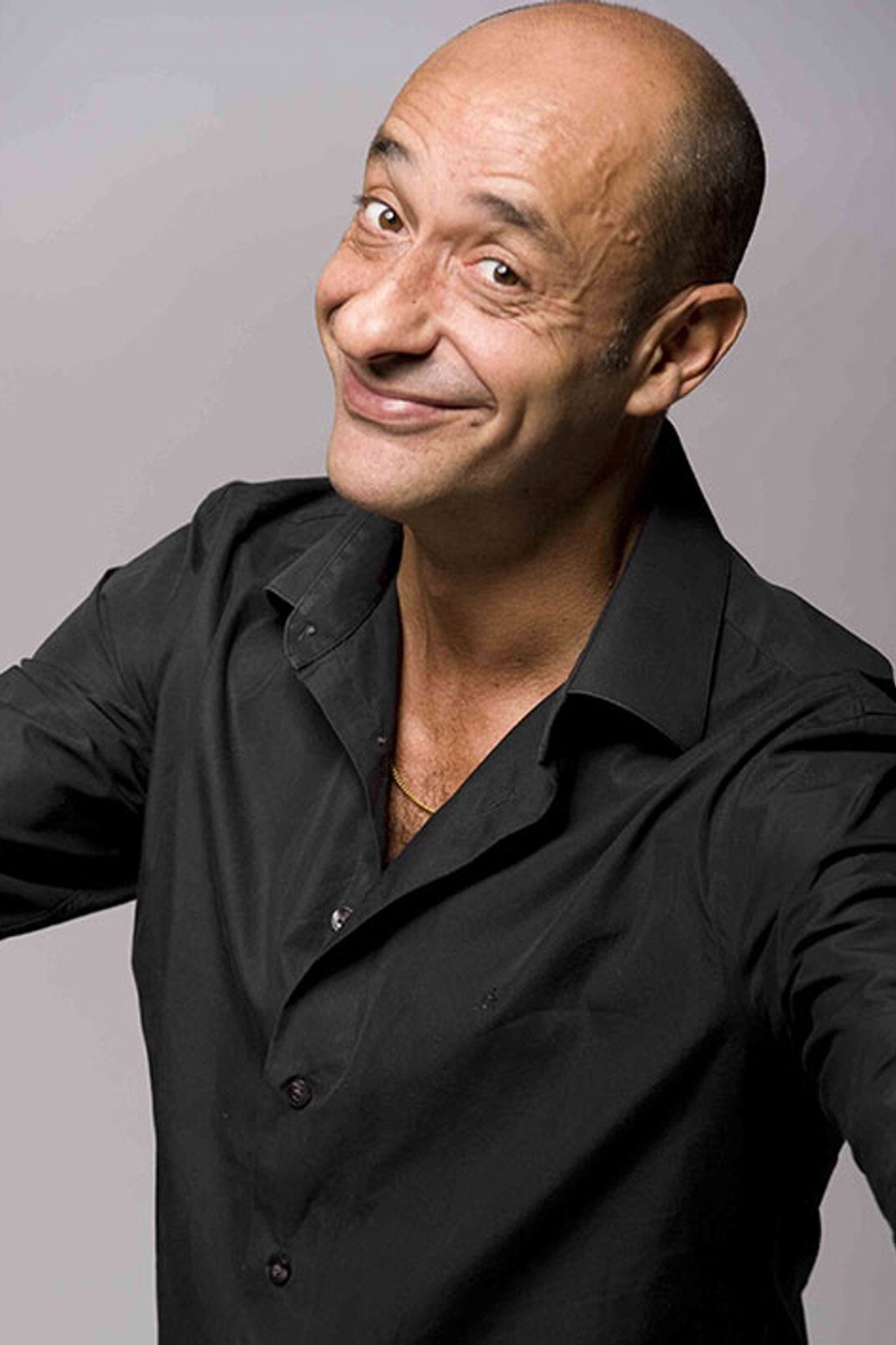 Alessandro Di Carlo - E' Robba Da Matti! Backdrop