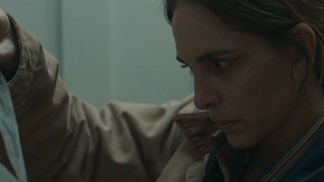 Veronika - Season 1 Episode 5 : The Seance