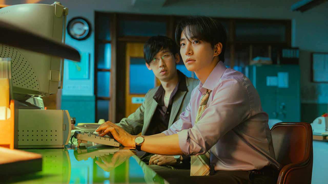 Typhoon Family (2025) trailer