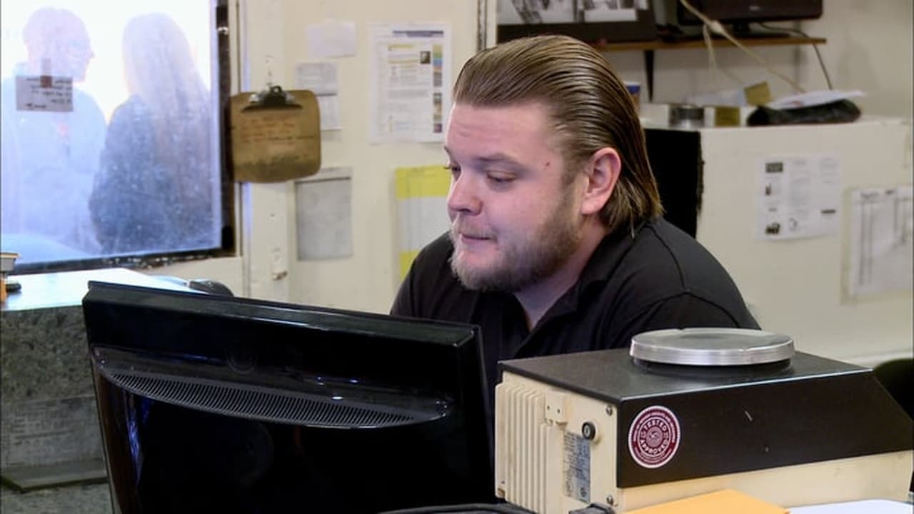 Pawn Stars - Season 9 Episode 19 : Field Trip