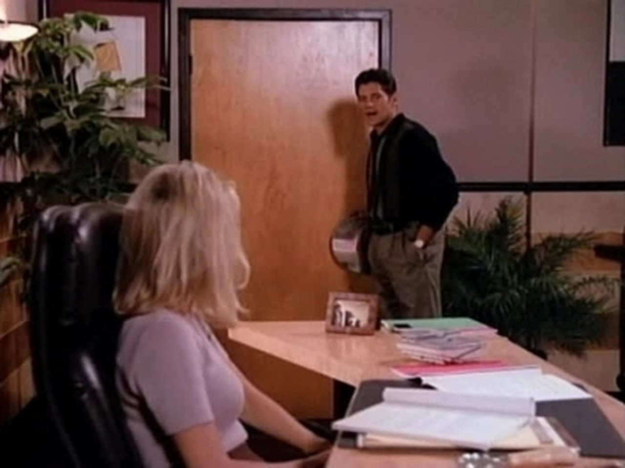 Melrose Place - Season 3 Episode 9 : Dr. Jekyll Saves His Hide