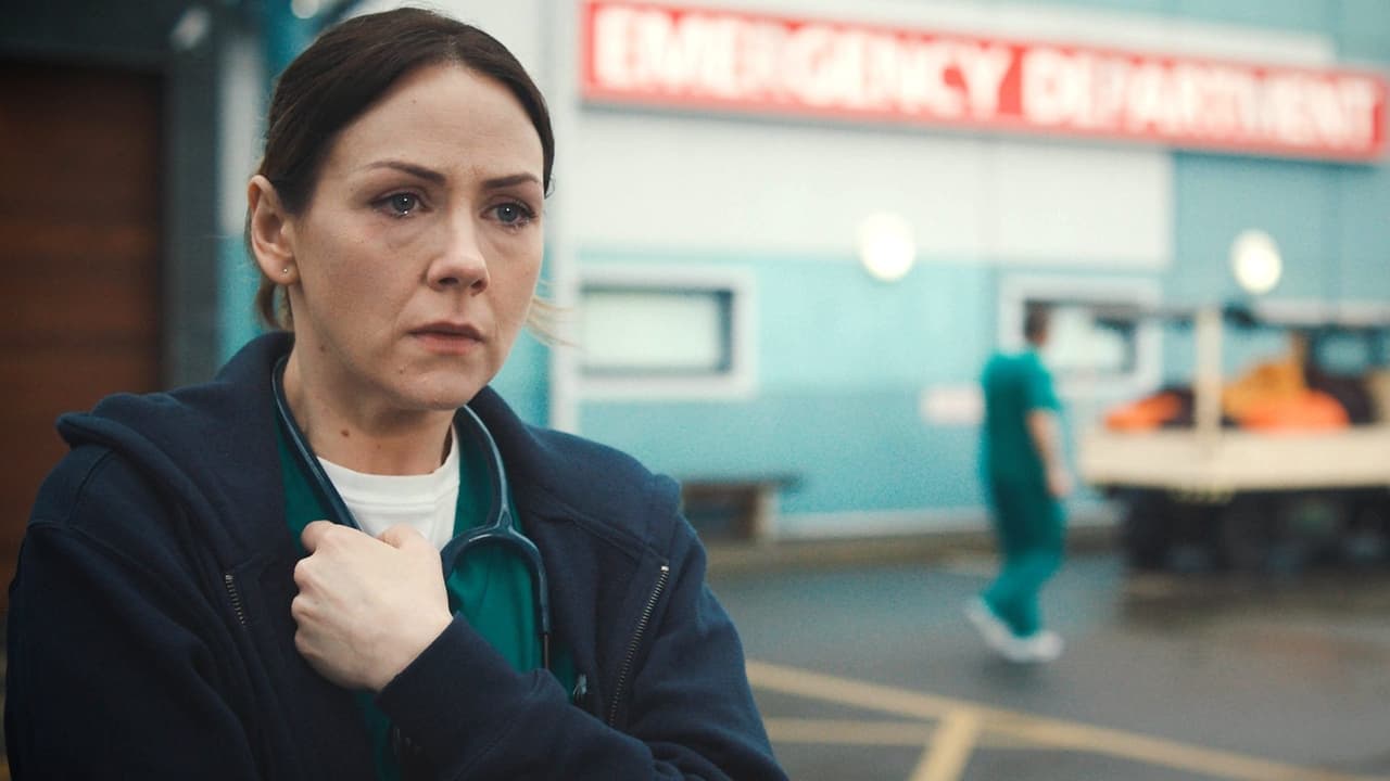Casualty - Season 36 Episode 41 : One In, One Out