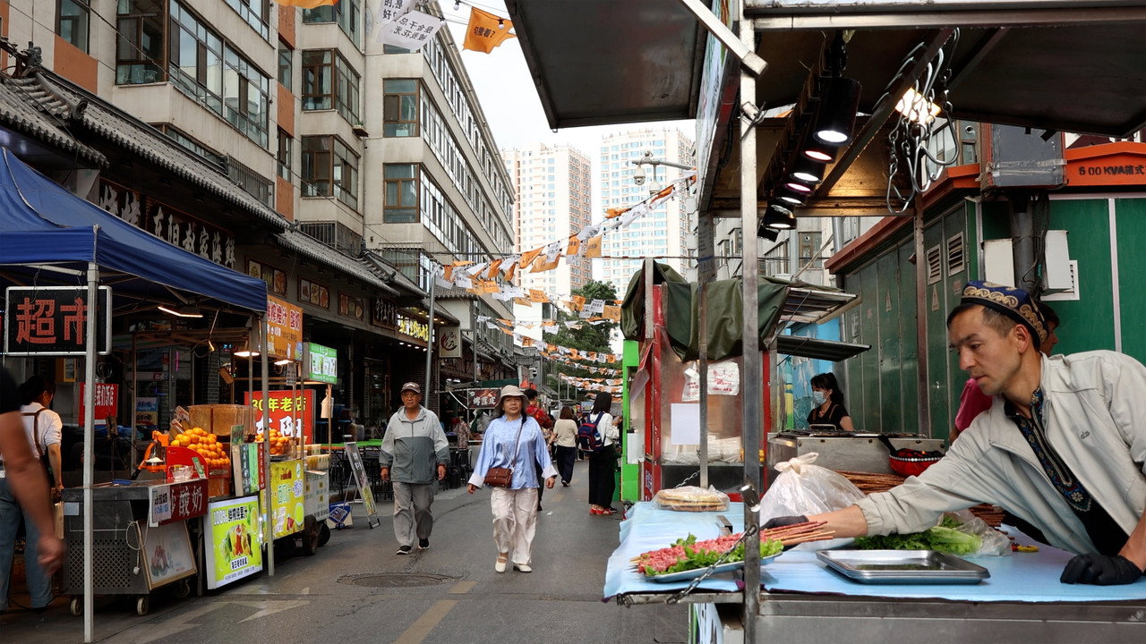 DAXIN STREET: Where a Hundred Tastes Live