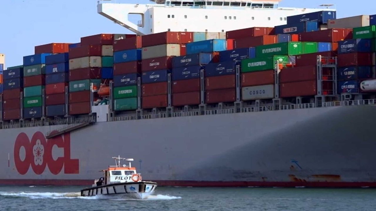 Business in Troubled Waters