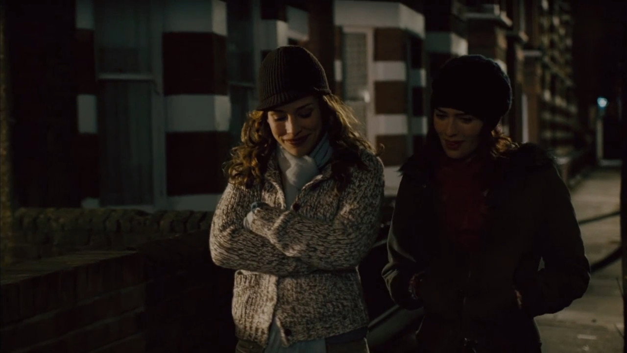 Imagine Me & You background 70
