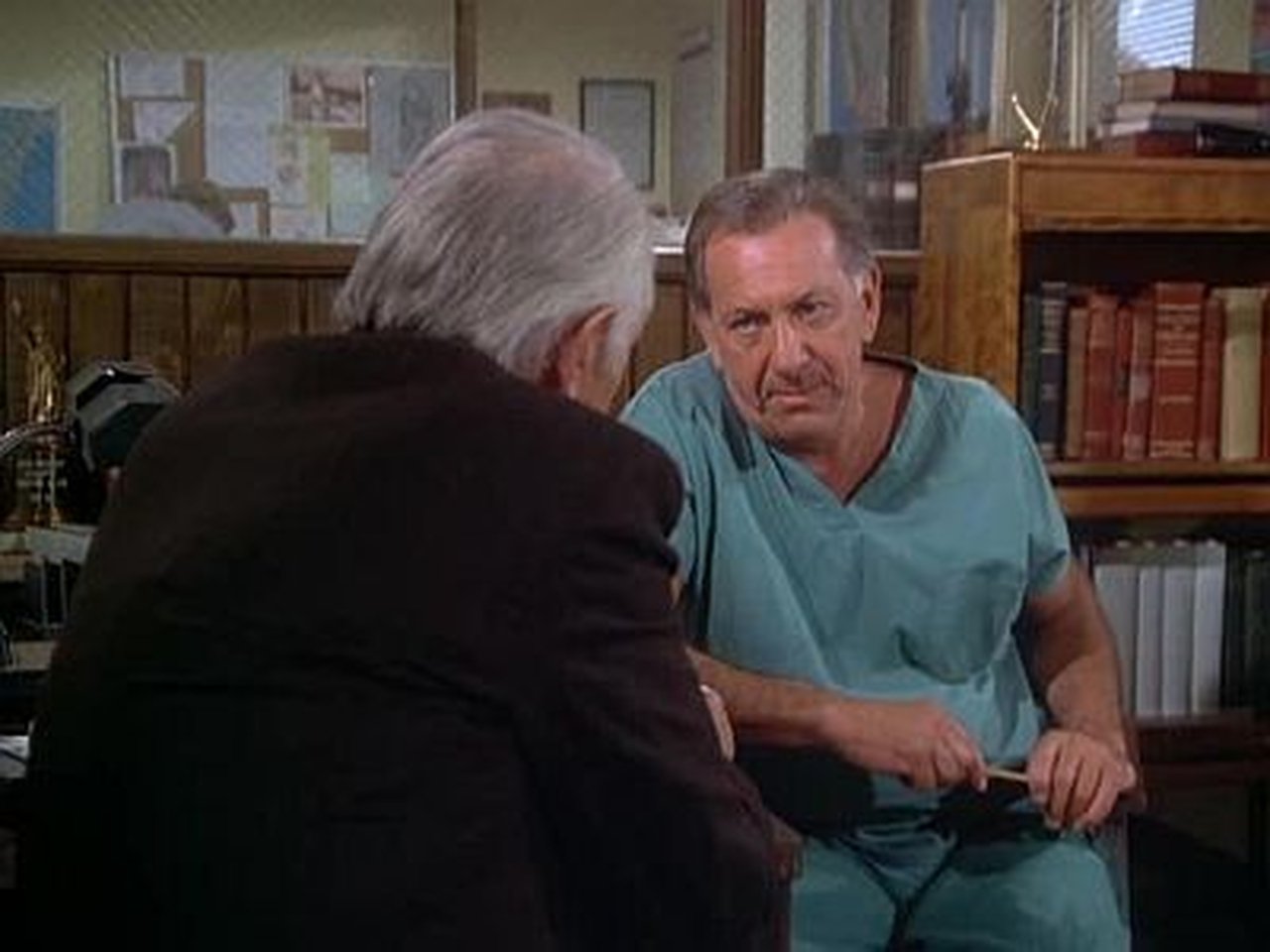 Quincy, M.E. - Season 3 Episode 5 : Death Casts a Vote