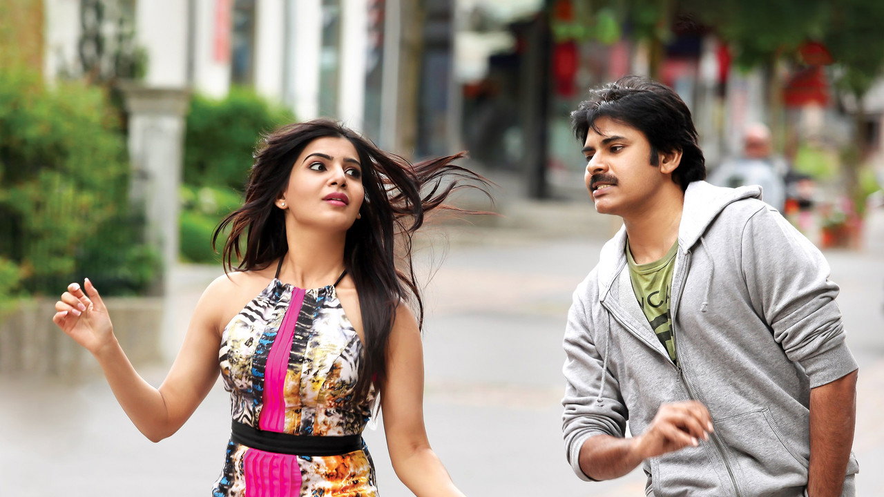 Atharintiki Daaredi (2013) Hindi Dubbed UNCUT backdrop