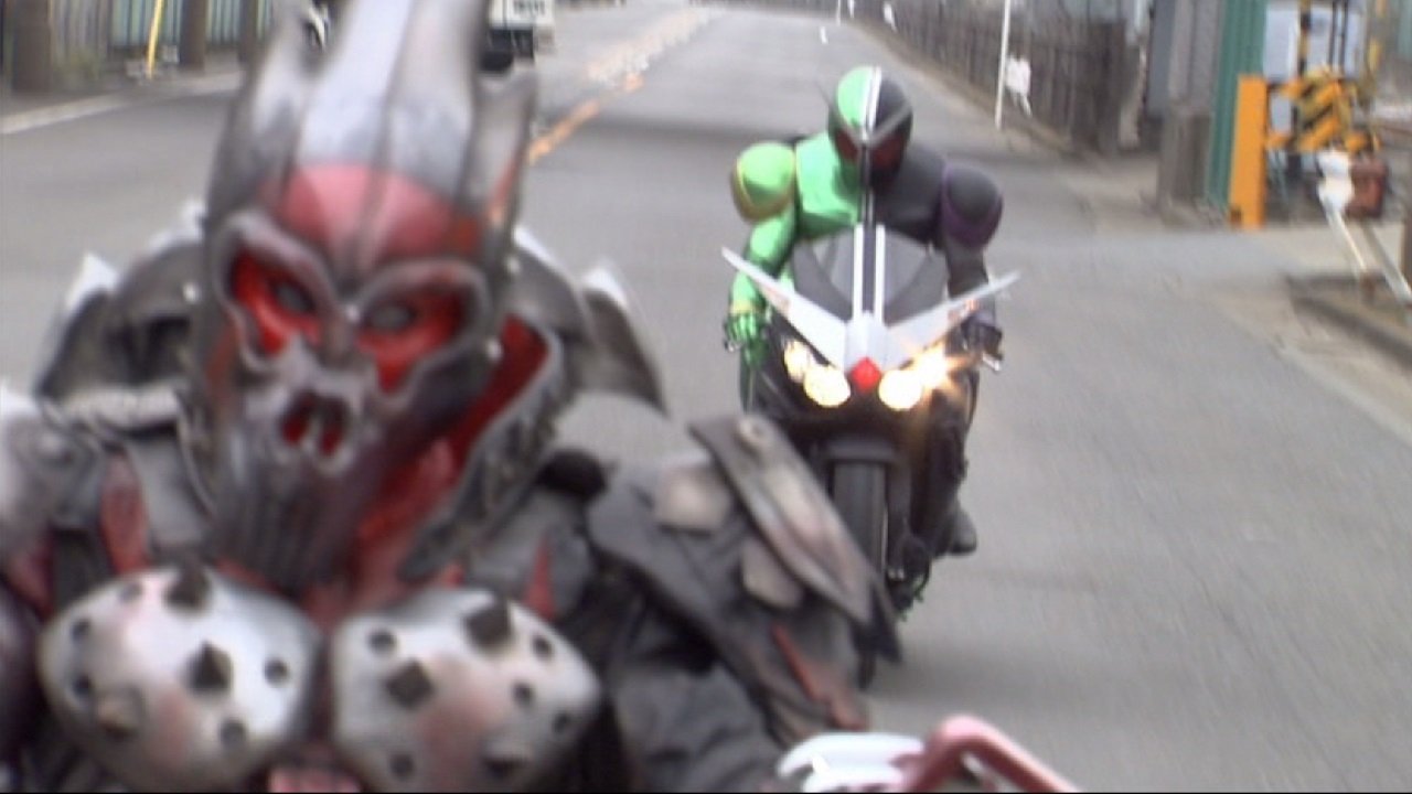 Kamen Rider - Season 20 Episode 15 : Flash of the F/Robbery Rider