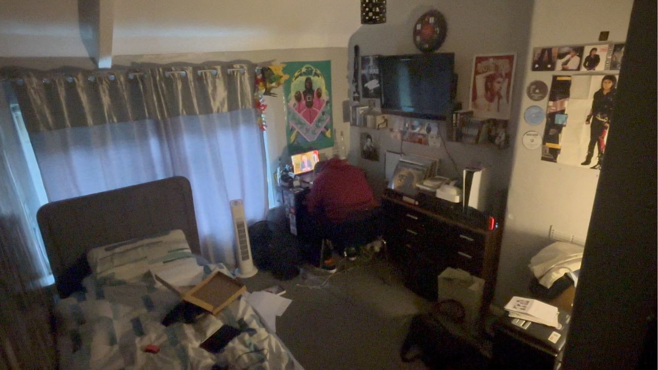 The Making of A Man in Isolation still 3