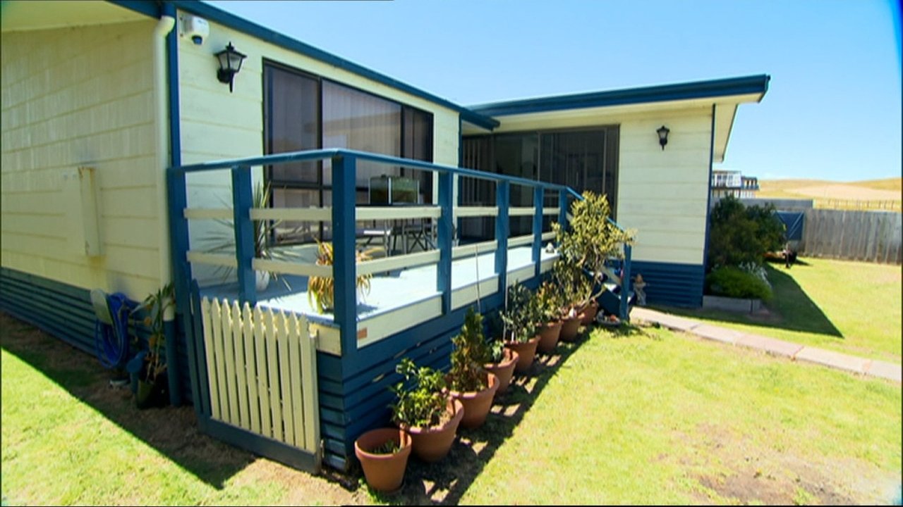 Selling Houses Australia - Season 2 Episode 9 : San Remo