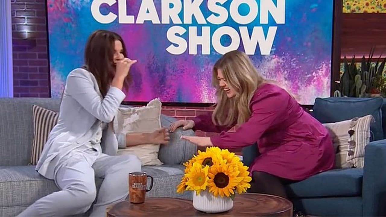 The Kelly Clarkson Show - Season 3 Episode 61 : Sandra Bullock, Yvonne Orji, Tan France, Alison Krauss, Robert Plant