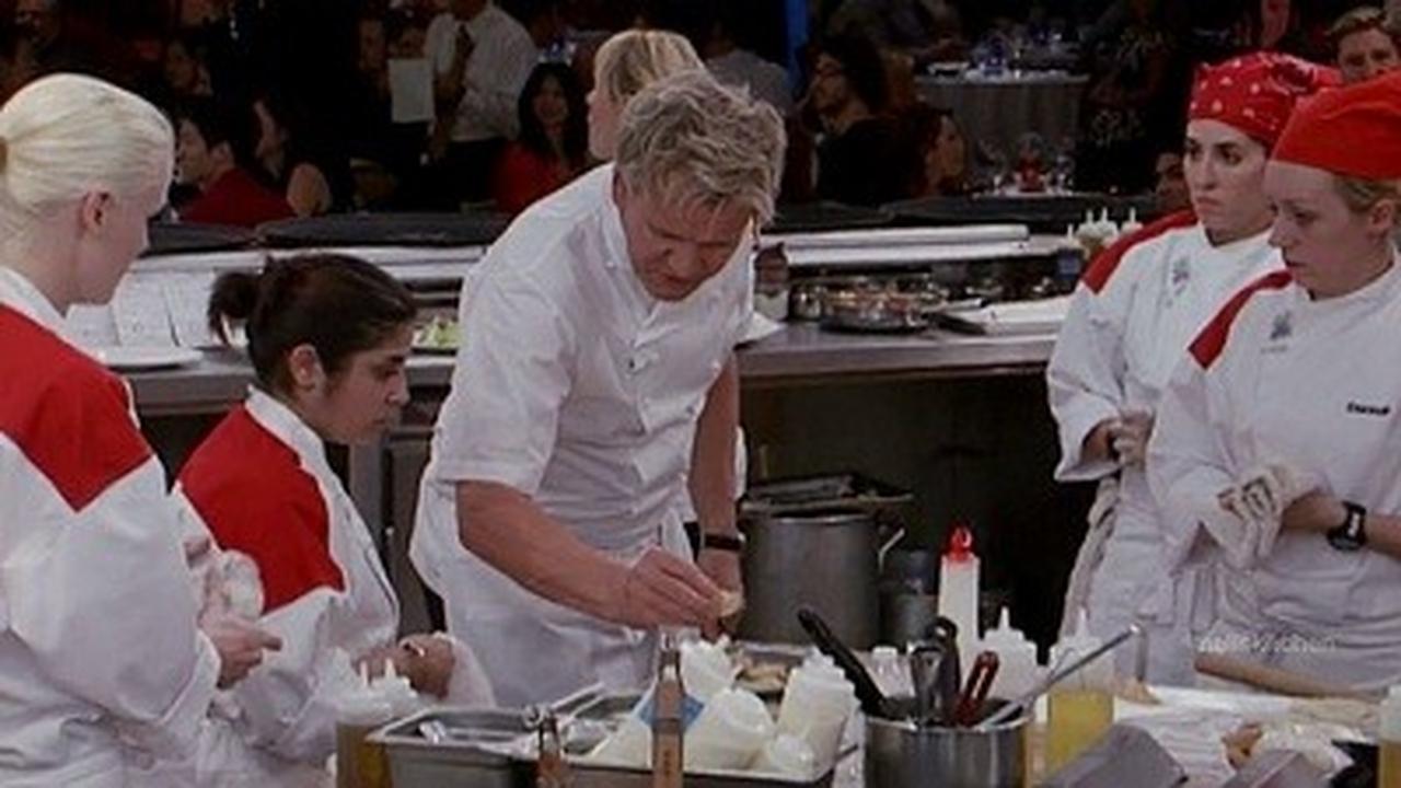 Hell's Kitchen - Season 10 Episode 1 : 18 Chefs Compete