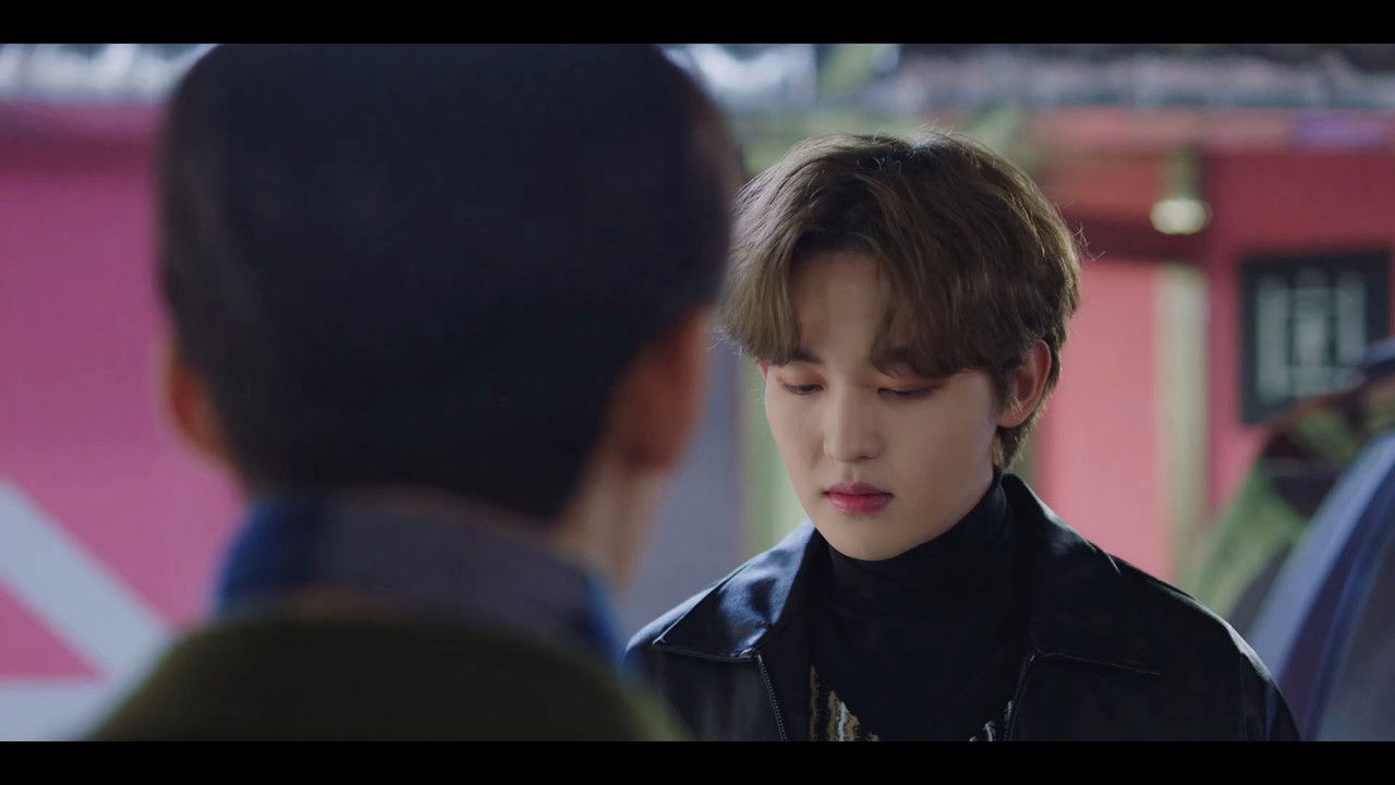 Image The Director Who Buys Me Dinner / Directorul ciudat care mereu mă invită la cină (2022)