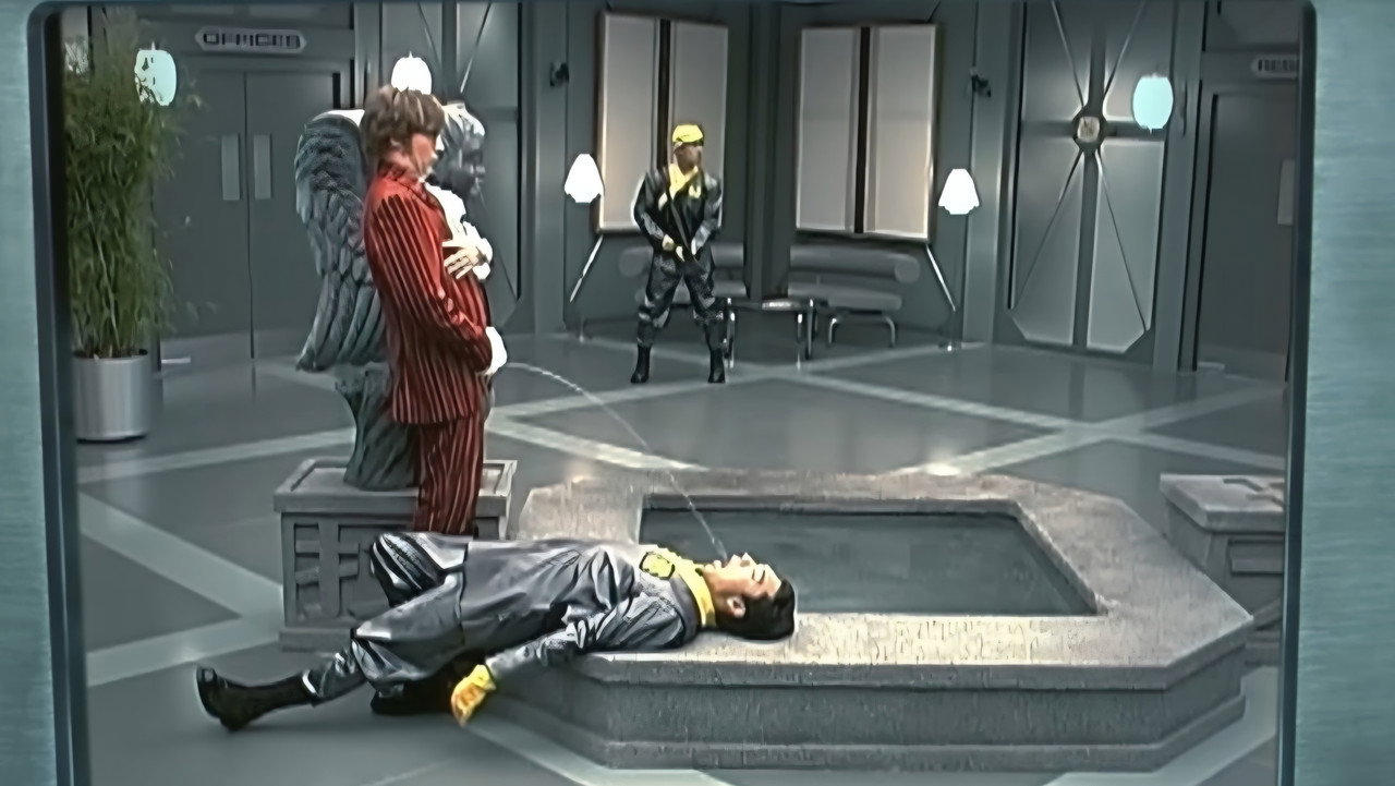 Austin Powers in Goldmember background 68