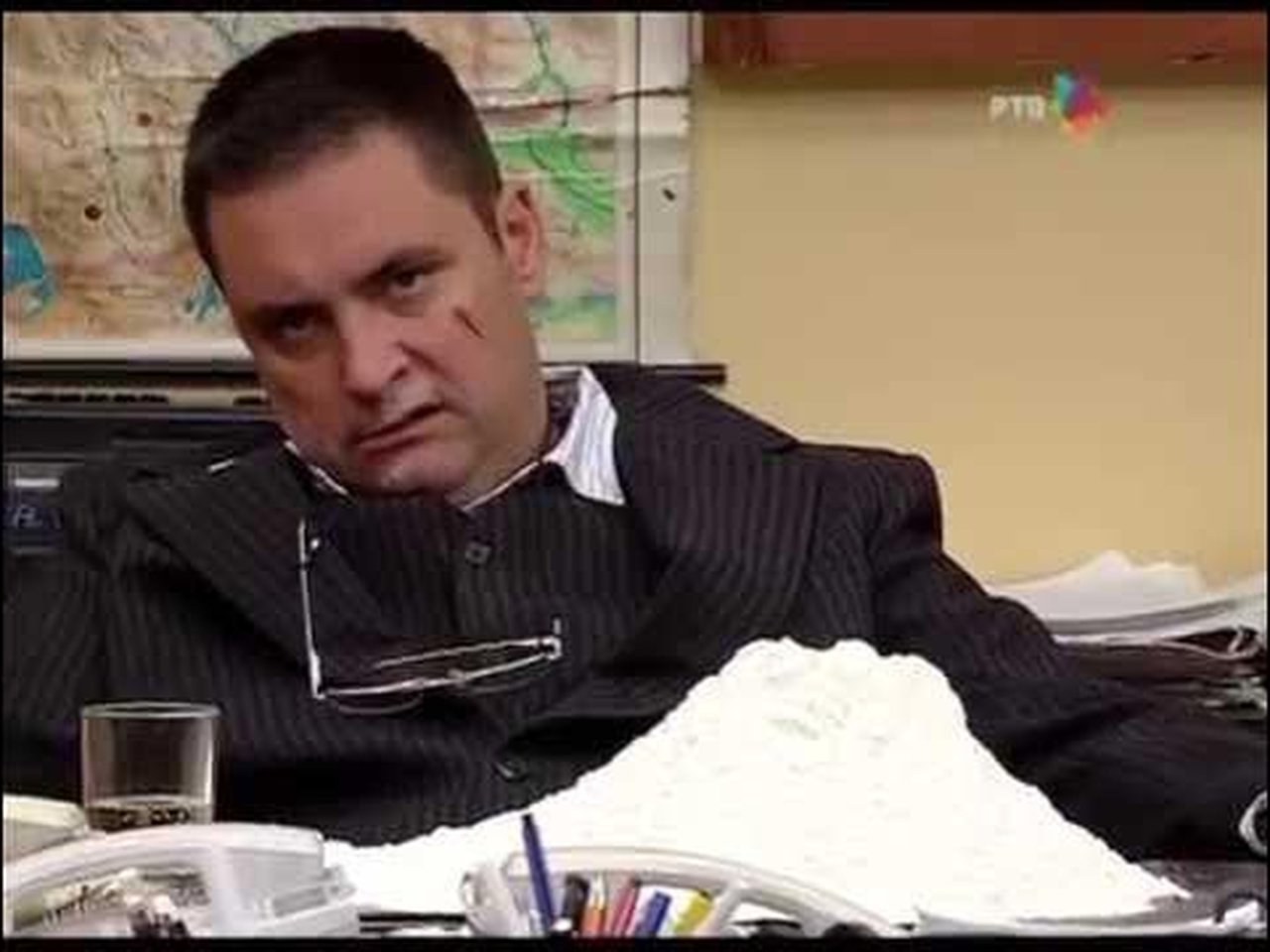 Government Job - Season 5 Episode 13 : 777 Privida