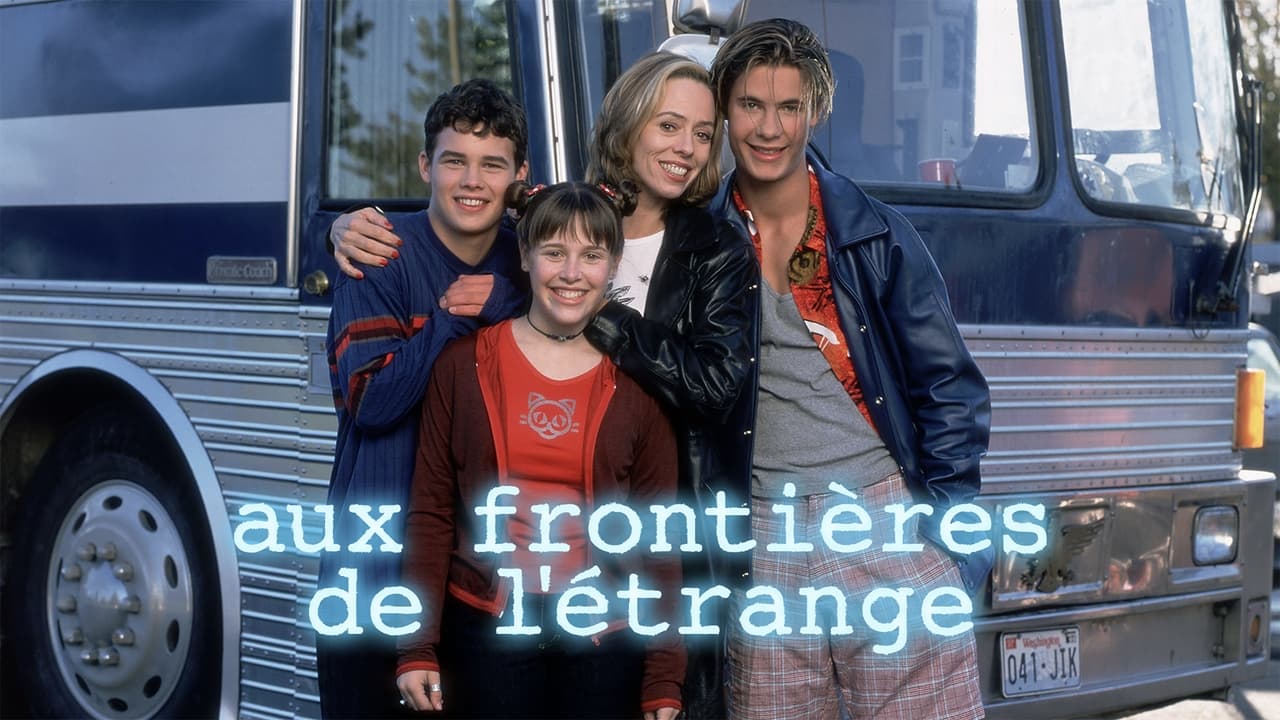 Aux frontières de l'étrange background