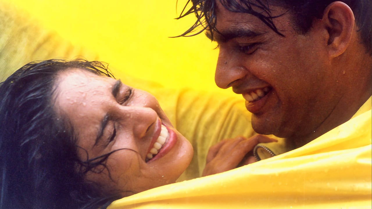 Alaipayuthey background