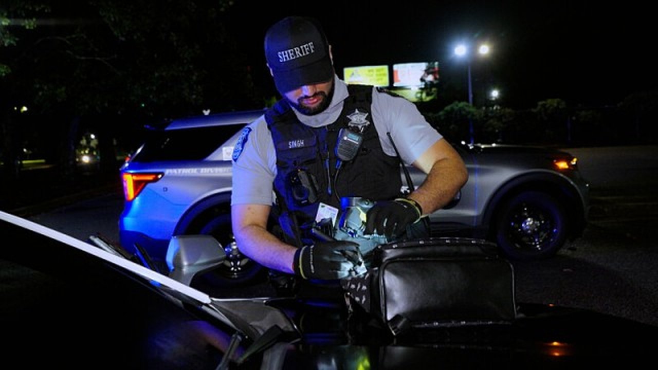 Police 24/7 - Season 2 Episode 7 : Family Matters