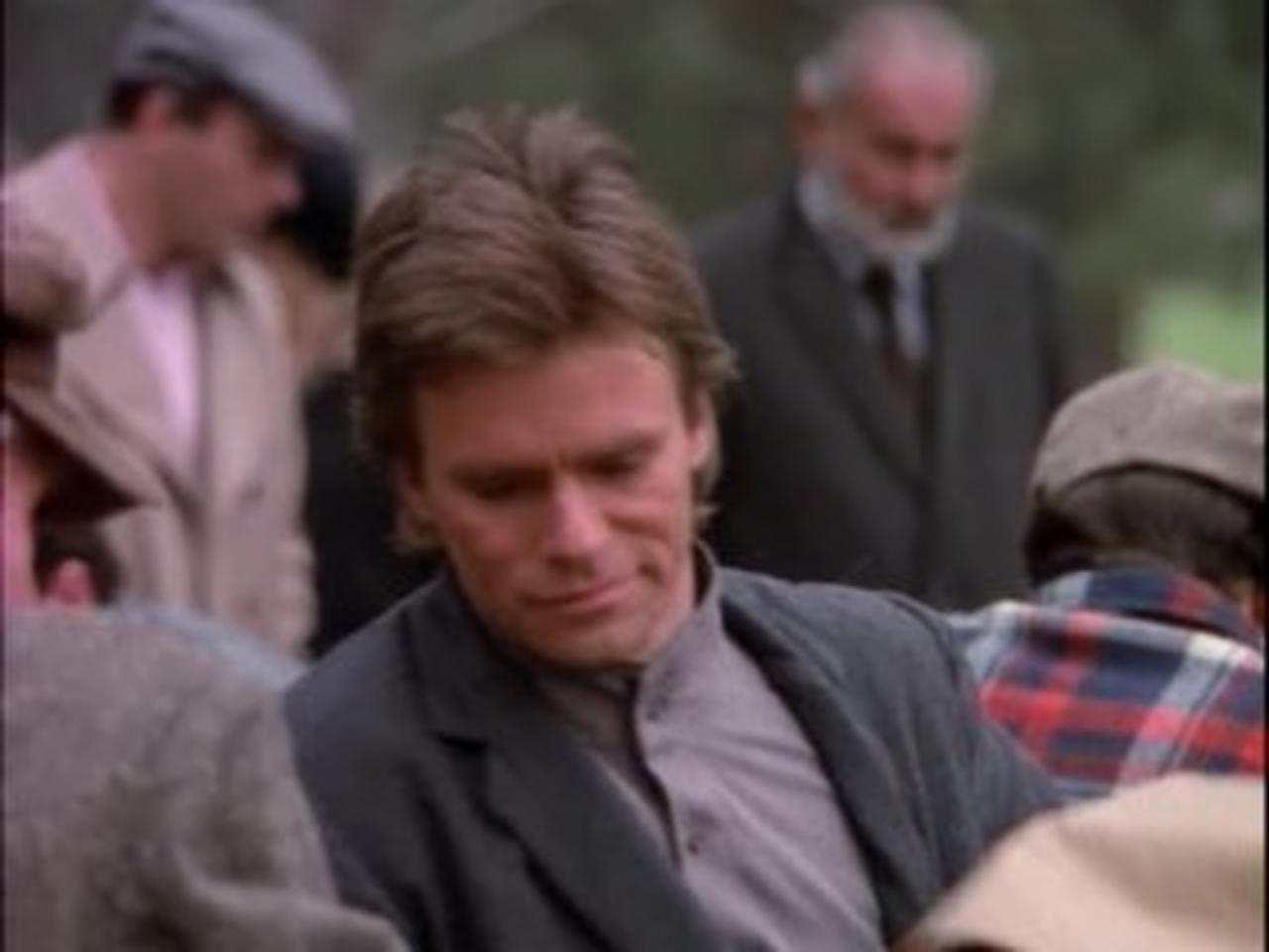 MacGyver - Season 1 Episode 16 : Every Time She Smiles