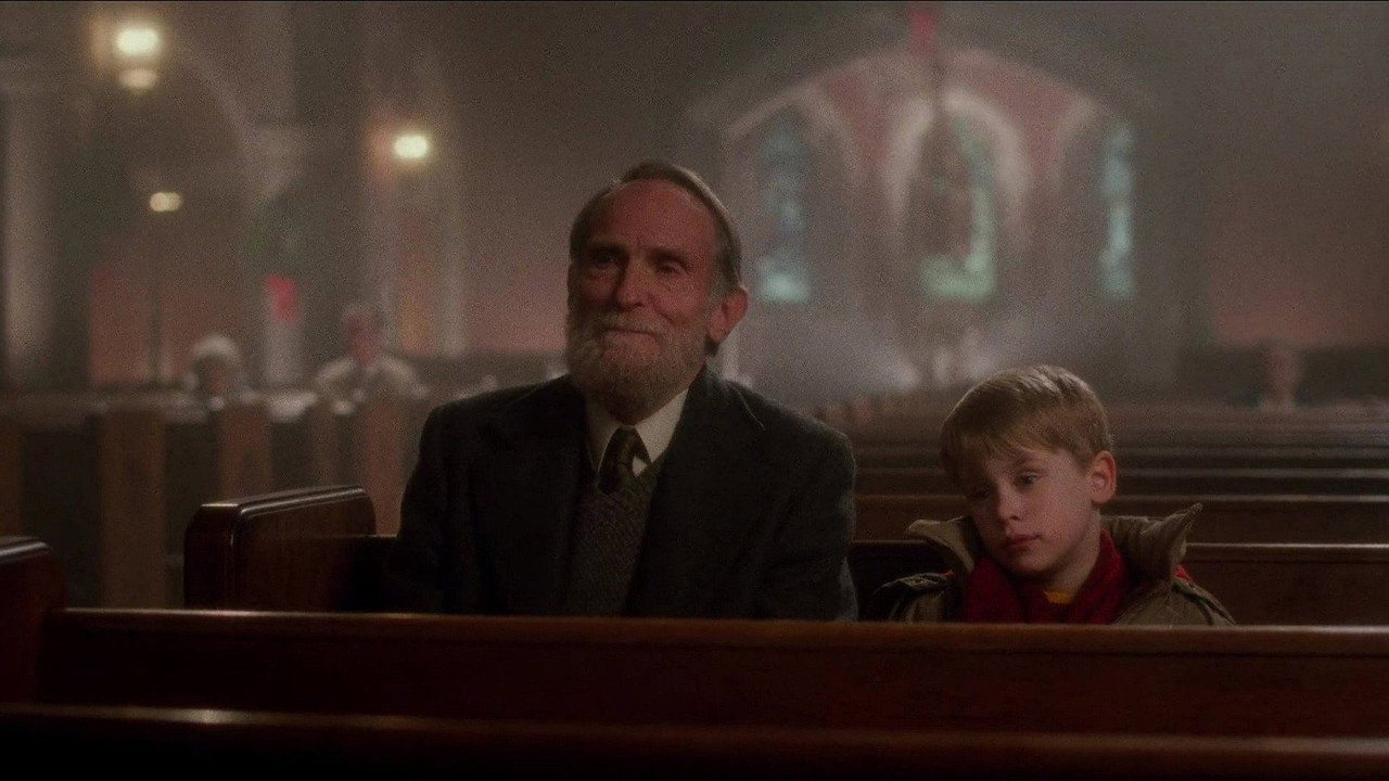 Home Alone background 80