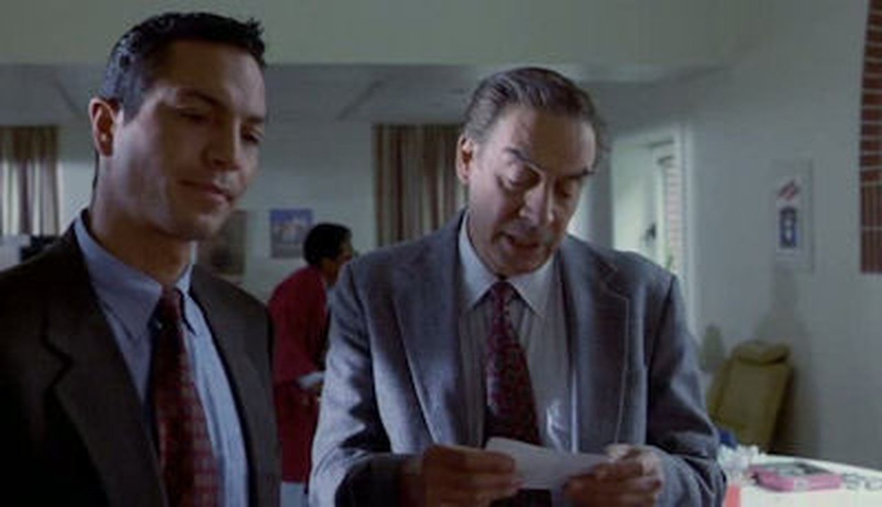 Law & Order - Season 7 Episode 3 : Good Girl