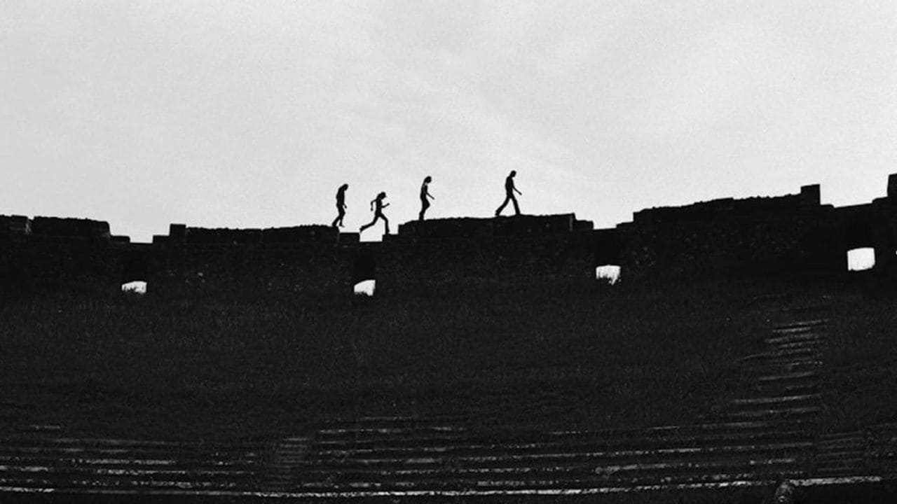 Pink Floyd: Live at Pompeii background