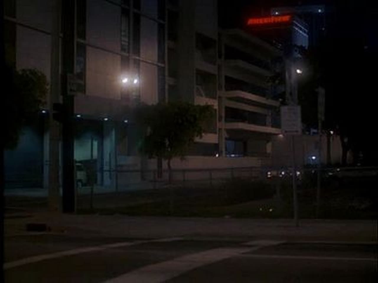 Miami Vice - Season 3 Episode 13 : Down for the Count (2)