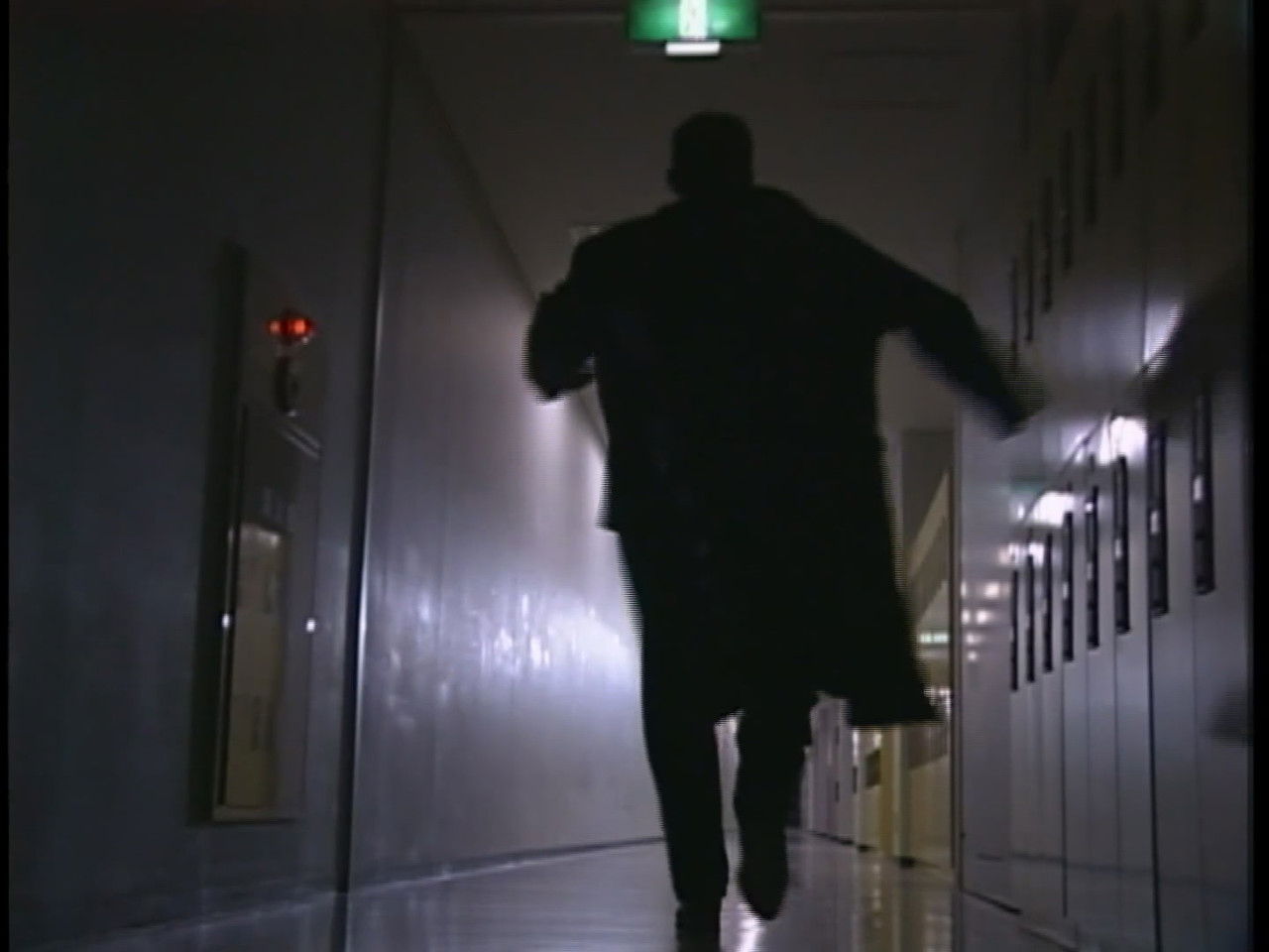 振り返れば奴がいる — Épisode 5