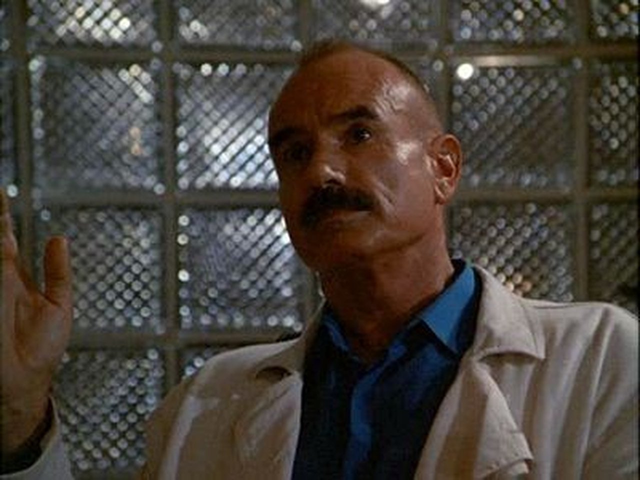 Miami Vice - Season 2 Episode 11 : Back in the World