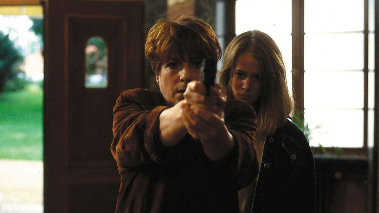 Bella Block backdrop