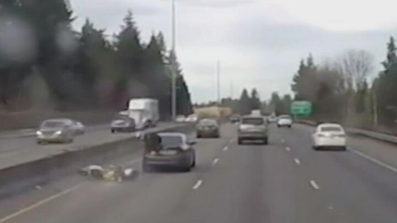 Road Wars - Season 3 Episode 1 : Tailgating Tirade