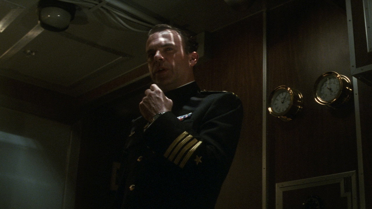 The Hunt for Red October background 56