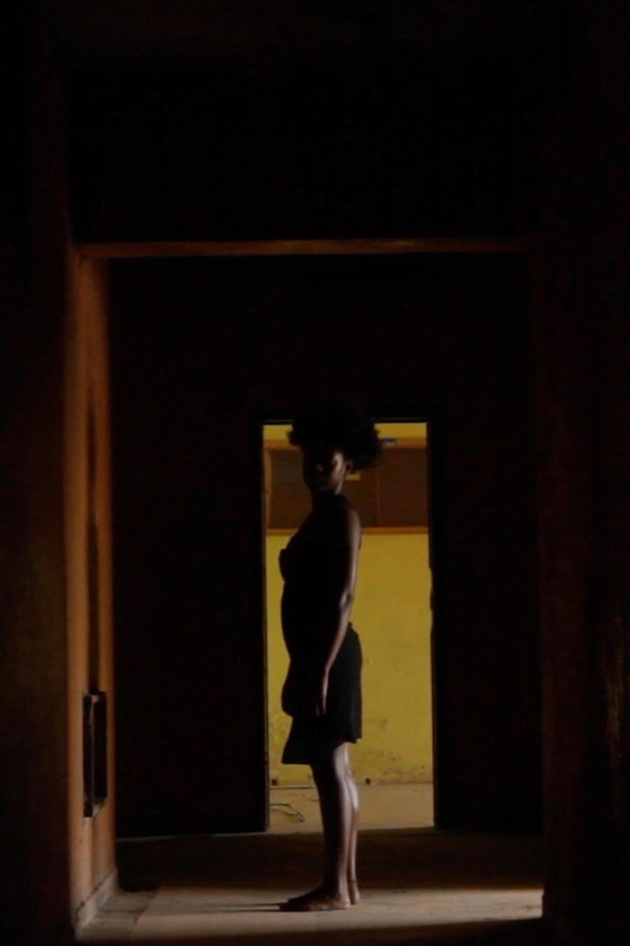 There Is No Light Inside the Mirror