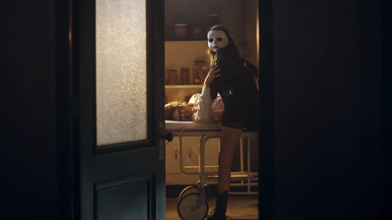 American Horror Stories - Season 1 Episode 2 : Rubber(wo)Man (2)