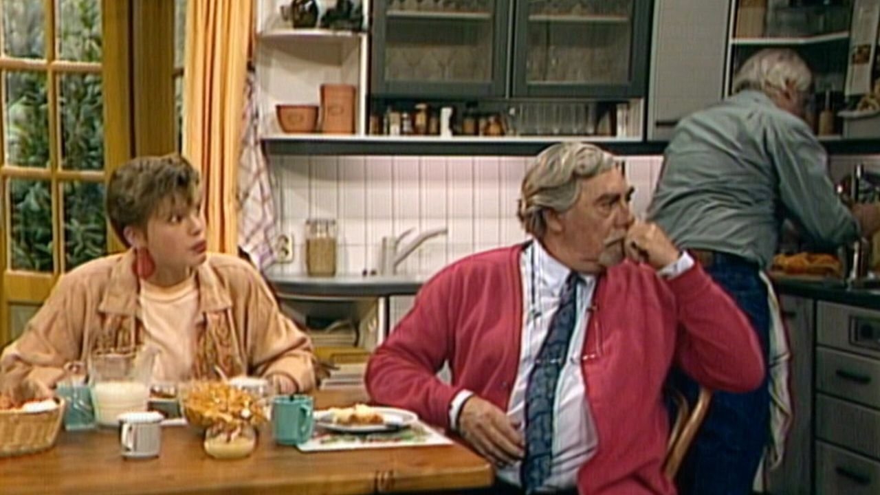 Oppassen!!! - Season 1 Episode 13 : The Ball