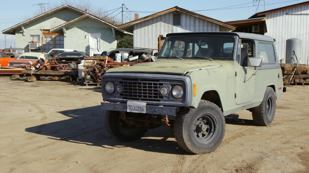 Roadkill Garage - Season 3 Episode 7 : The 650hp Clevo Commando Begins!