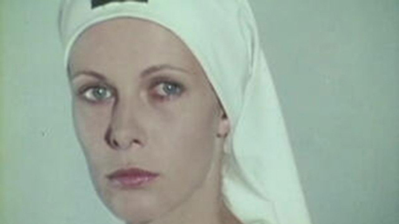 L'Île aux trente cercueils — Premiers mystères