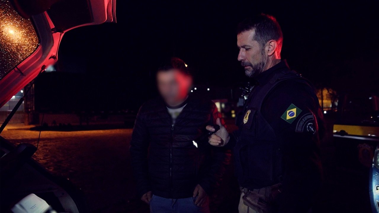 Border Control: Brazil - Season 2 Episode 8 : Episode 8