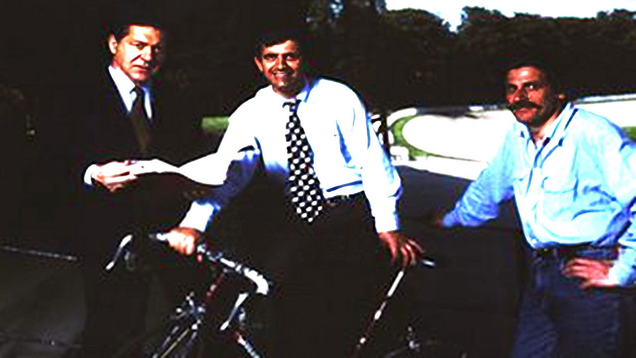 Les Cinq Dernières Minutes — Un mort sur le pavé