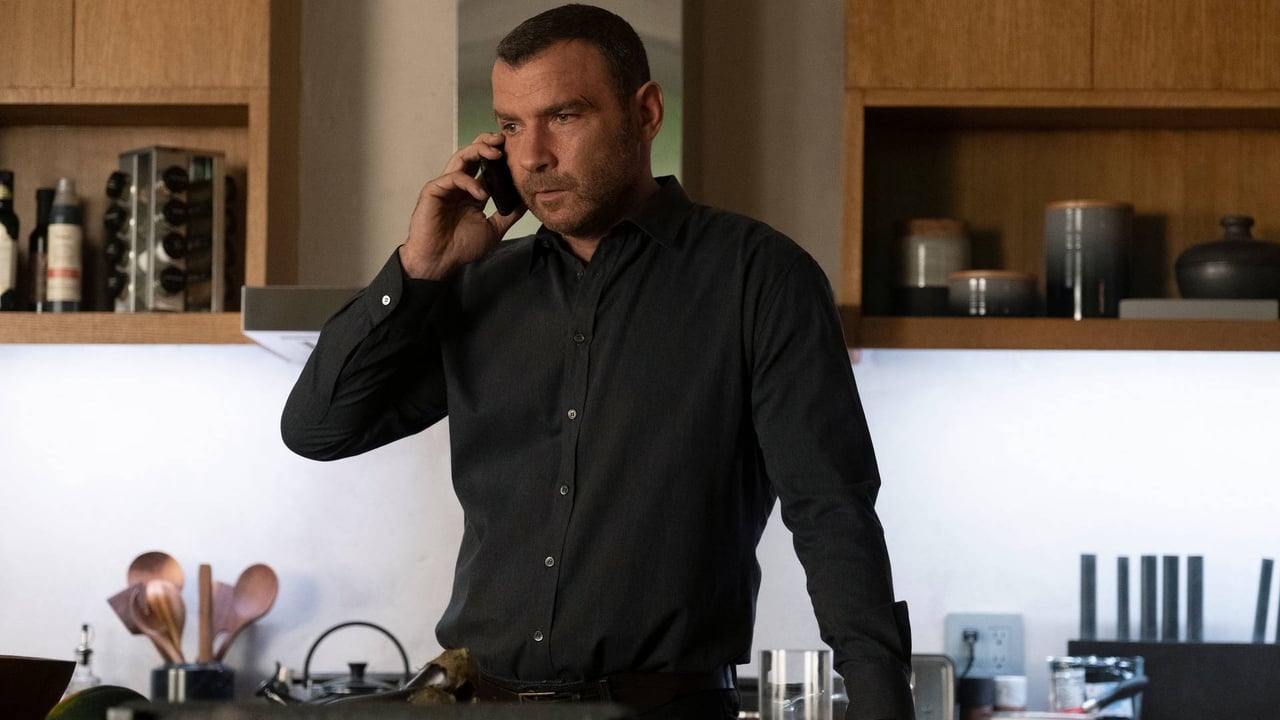 Ray Donovan - Season 7 Episode 8 : Passport and a Gun