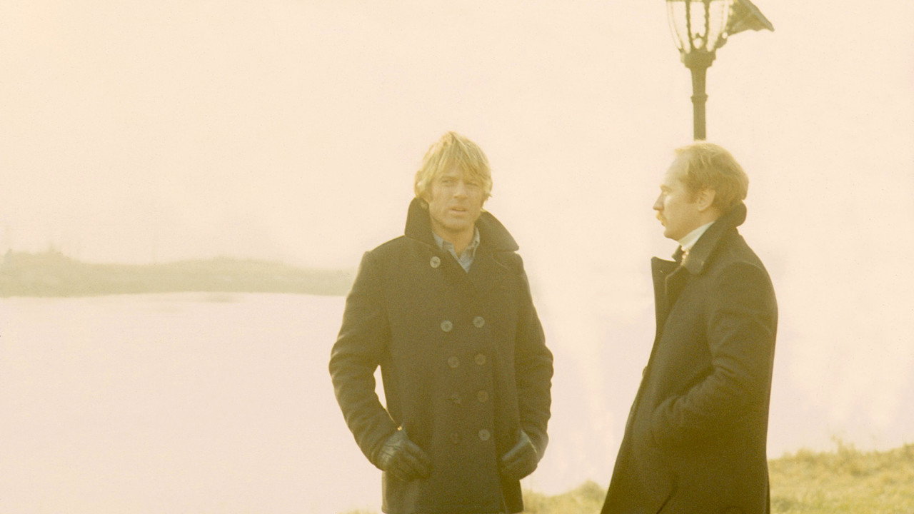 Three Days of the Condor background 45