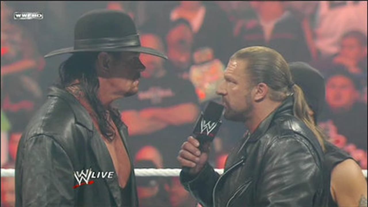 WWE Raw - Season 19 Episode 13 : Episode #930