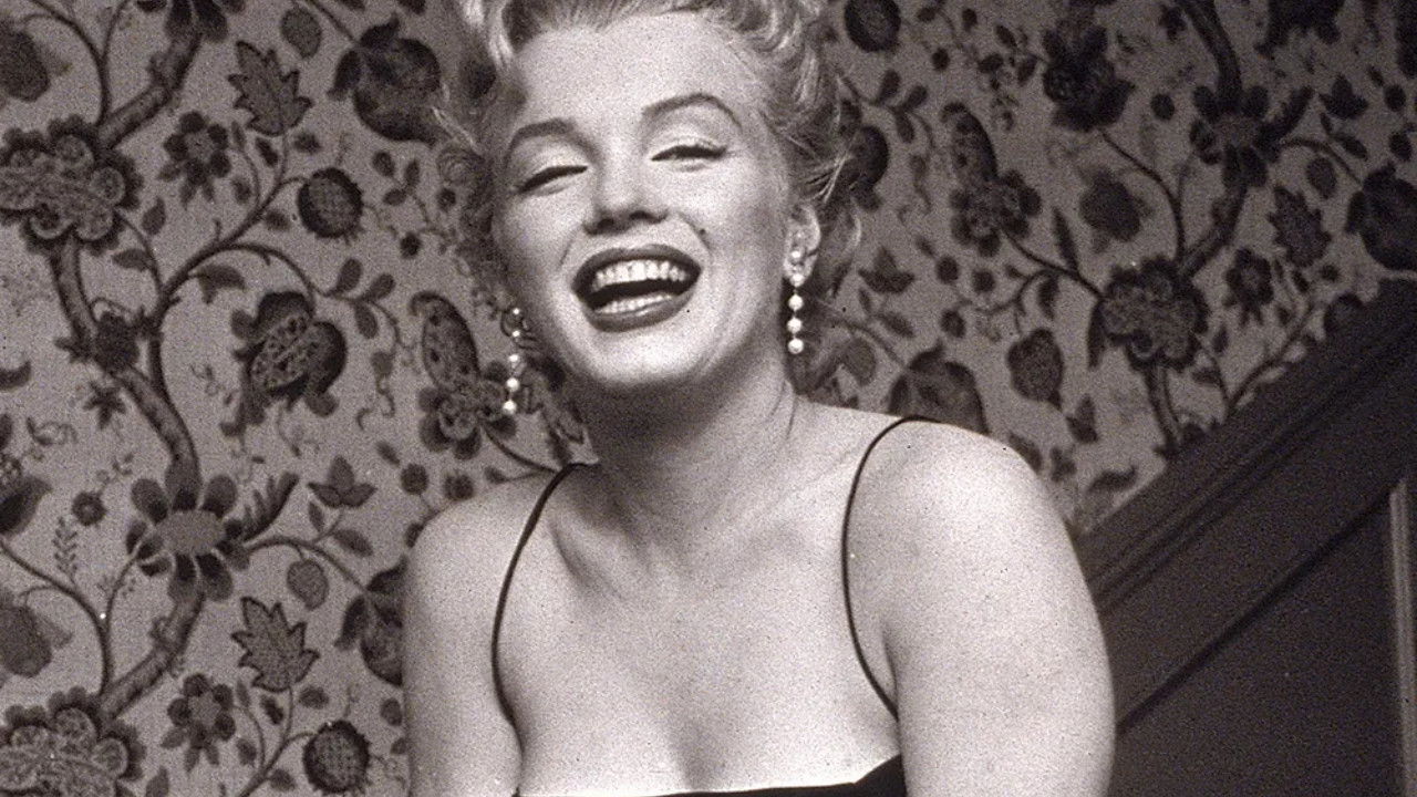 Fake Newsreal Backdrop