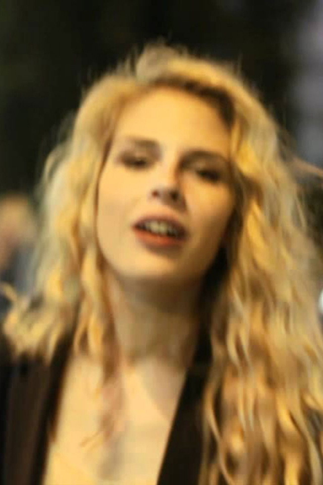 Oxygen. Monologue Backdrop