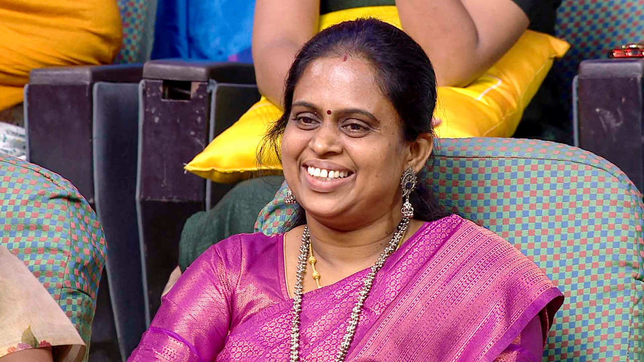 Neeya Naana - Season 23 Episode 424 : Sisters Debate Over Mother