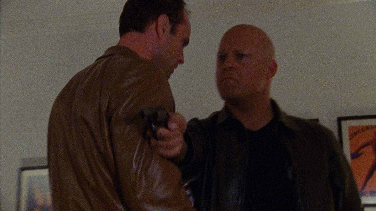 The Shield: Al margen de la ley backdrop