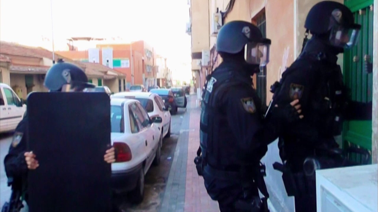 091: Alerta Policía - Season 2 Episode 13 : Episode 13