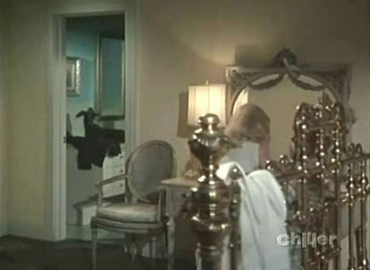 Le Sixième Sens — À travers une flamme sombre