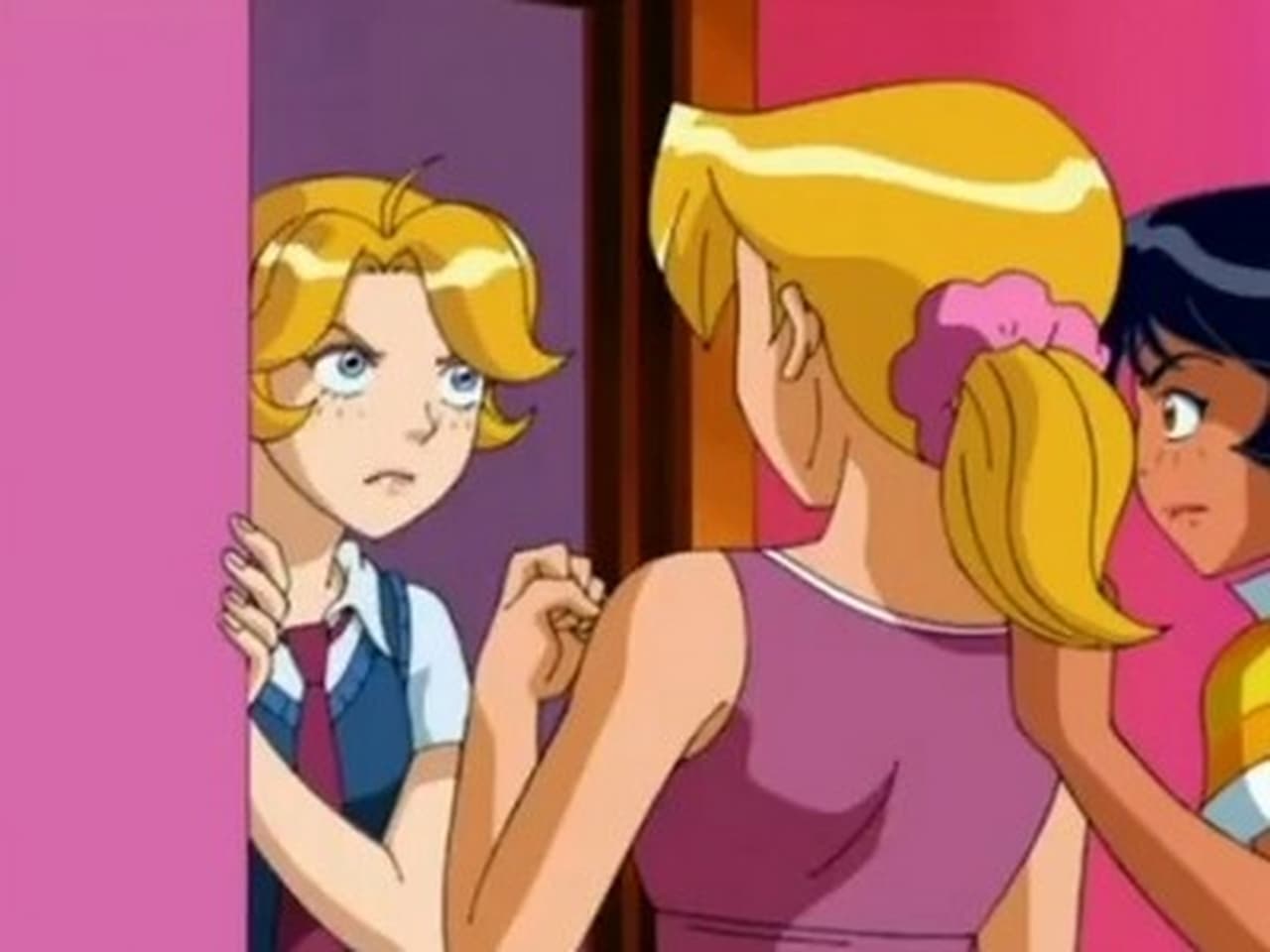 Totally Spies! - Season 5 Episode 2 : Evil Roommate