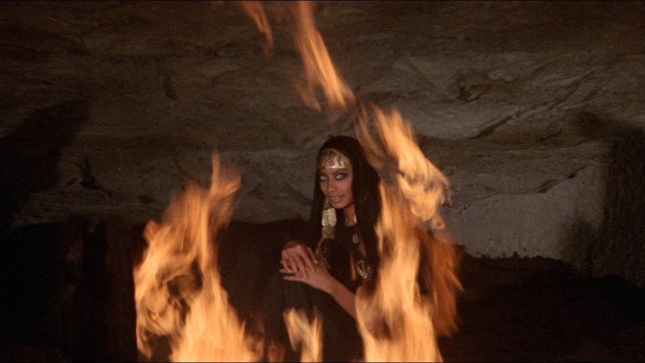 Satyricon background 18
